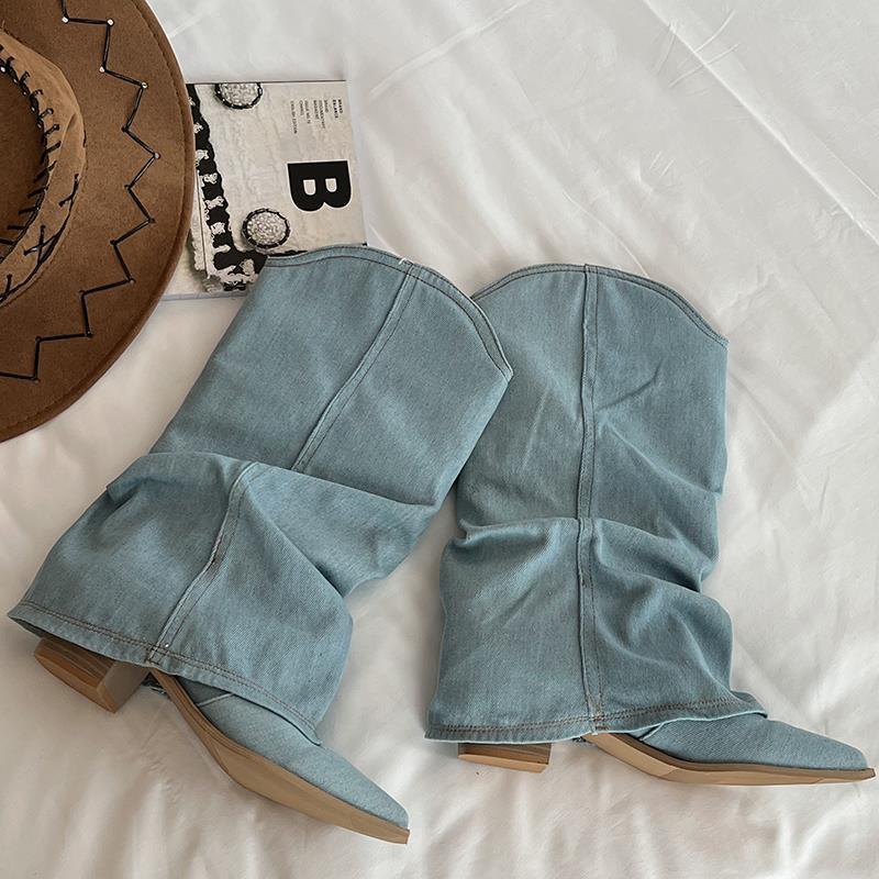 

Женские ботинки с острым носком, квадратным каблуком 5 см, модные, из денима, в уличном стиле, плиссированные, синие, с длинным голенищем, ботфорты 42 синий