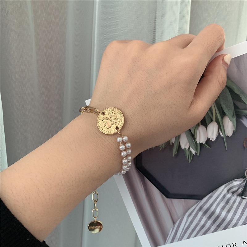 Meier New Arrival Bracelet Niche Stylesense of Designfrench Gold Coin Metal Bracelet Stylish Head Bracelet