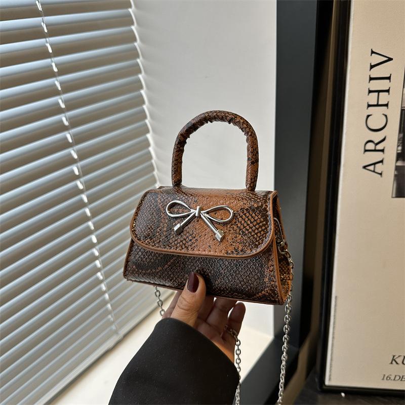 Summer New Temperament Fashion Design Snake Pattern Simple Texture Portable Crossbody Shoulder Small Square Bag Woman