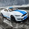 Modellauto Shelby GT350 aus Druckguss im Maßstab 1:32, Spielzeugauto zum Zurückziehen mit Ton und Licht als Geschenk für Jungen und Mädchen
