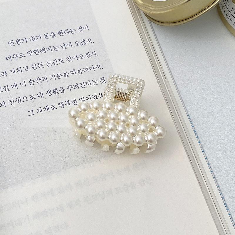 New Fashion Hollow Pearl Hair Claw Clips Simple Non Slip Mini Geometric Bangs Barrettes Hair Jaws for Women Girls Daily