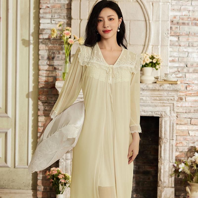 Fransk Vintage Nätrock & Vadderad Axelbandstopp Set – Elegant Nattlinne för Kvinnor