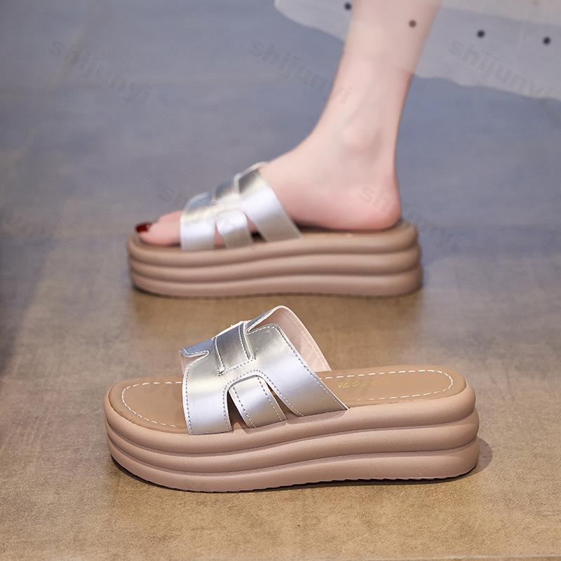 Mode Damen Hausschuhe 2025 Sommer Neue Plattform Rutschfest Outdoor Höhenvergrößernde Hausschuhe Outdoor Strandhausschuhe Luxus Modeschuhe