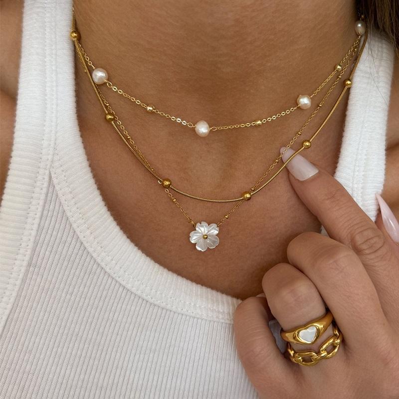 Stainless Steelss Shell Flower Pendant Necklace For Women Vintage Gold Color Heart Clavicle Chain Romantic Necklace Zircon Gift