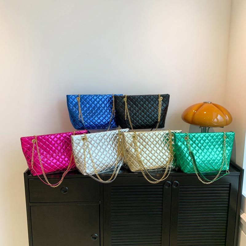 Retro personalized tote bag 2025 autumn new handbag fashion simple shoulder bag casual trend messenger bag