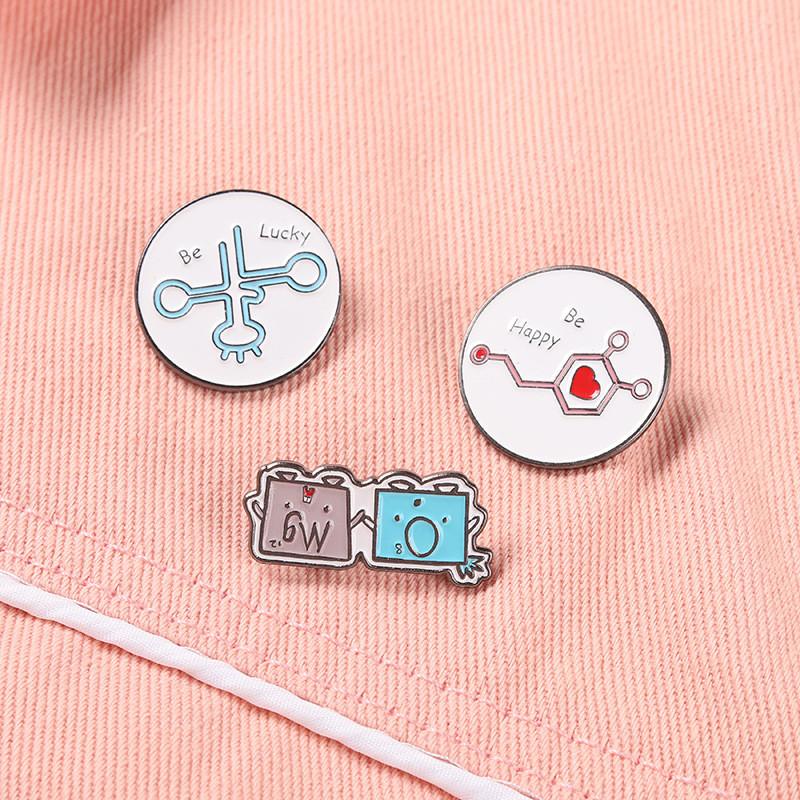English Contemporary Omg Chest Pin Couples Style Geometric Metal Badge Scarf Accessory