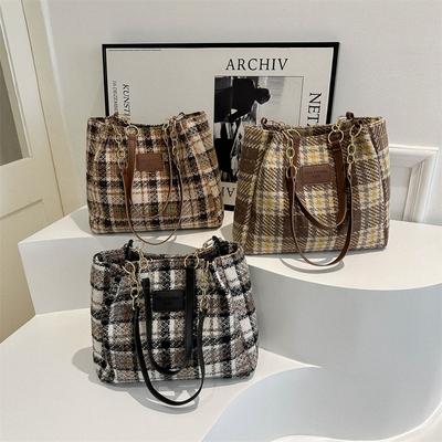 Bolsa Tote de Grande Capacidade Bolsa Feminina Nova Inverno Moderna Simples Transversal Bolsa Feminina Moda Simples Bolsa de Ombro