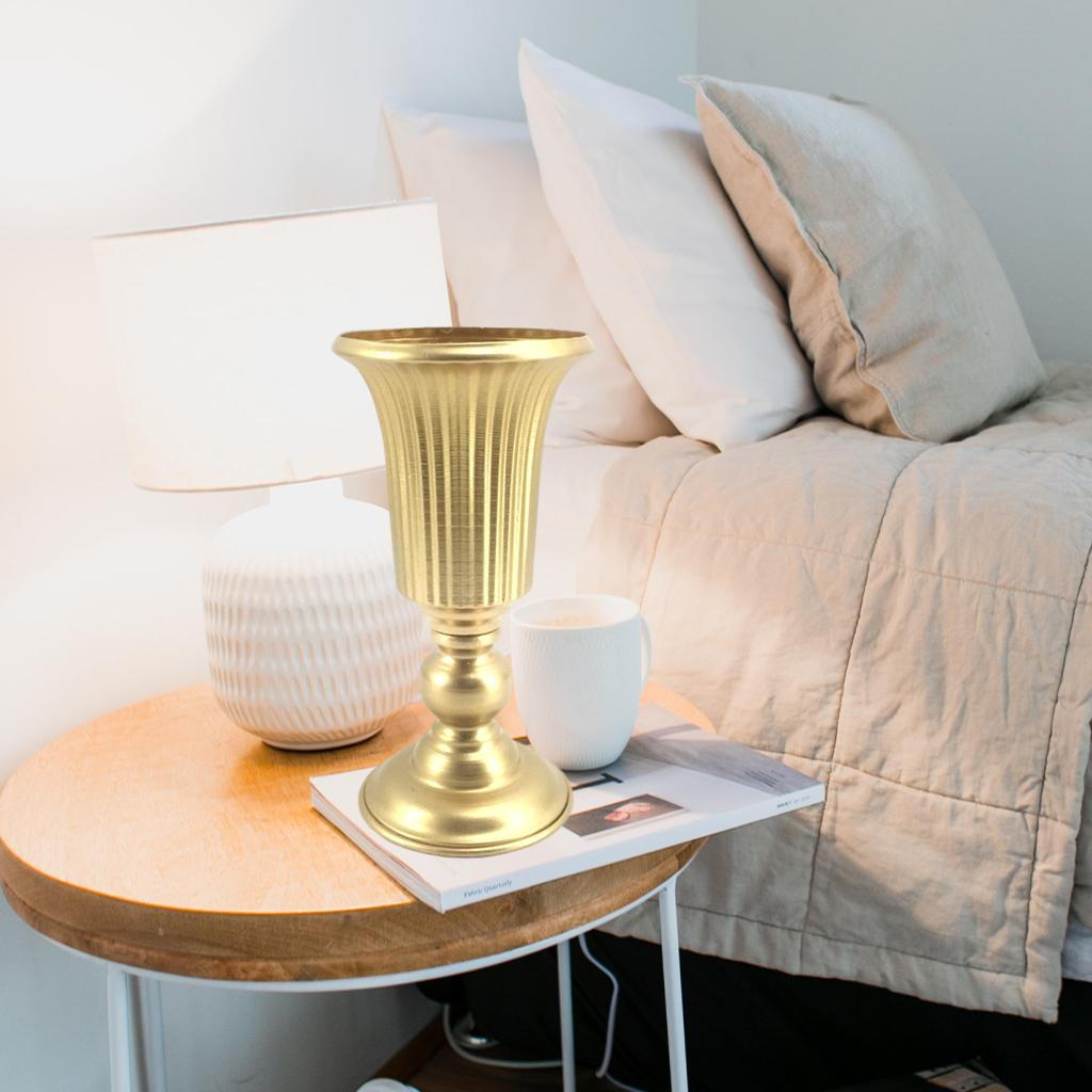 

Metal Statue Vase,Modern Desktop Retro Vine Flower Pot er Arrangement Home Living Room золотой
