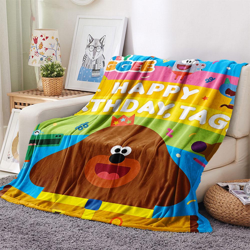 1PC Hey Duggee Patterned Flannel Blanket Suitable For All Seasons for Home Decor Warmth and Comfort Gifts Holiday Present