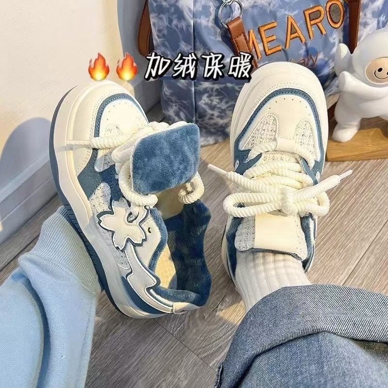 Fleece platform white shoes women's autumn and winter versatile original niche board shoes students warm two cotton shoes