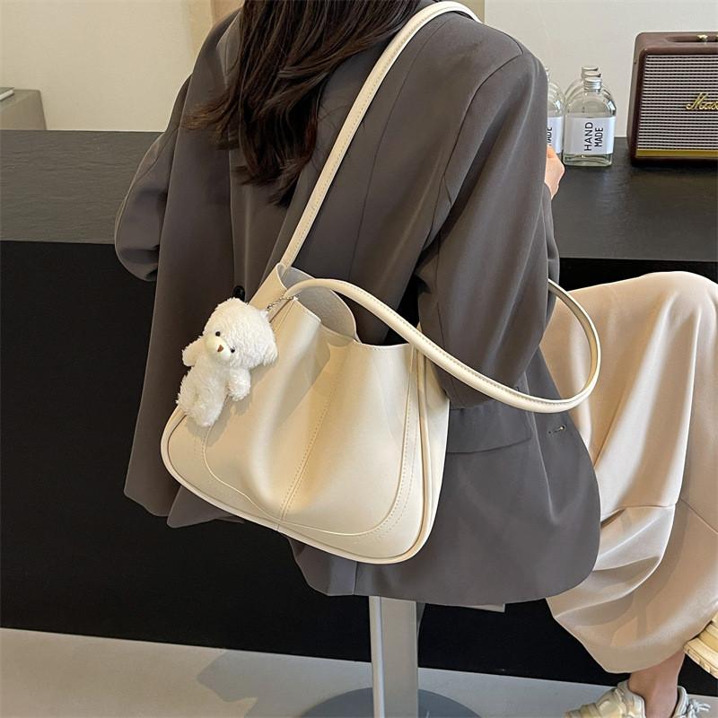 Trendy Casual Fashion Summer Bucket Bag For Commuting With Stylish Design Features