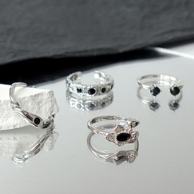 Schwarzer Zirkon Diamantbesetztes Dunkles Nischen Design Sinn Punk Persönlichkeit Fortgeschrittener Sinn Öffnung Verstellbarer Ring Weiblich