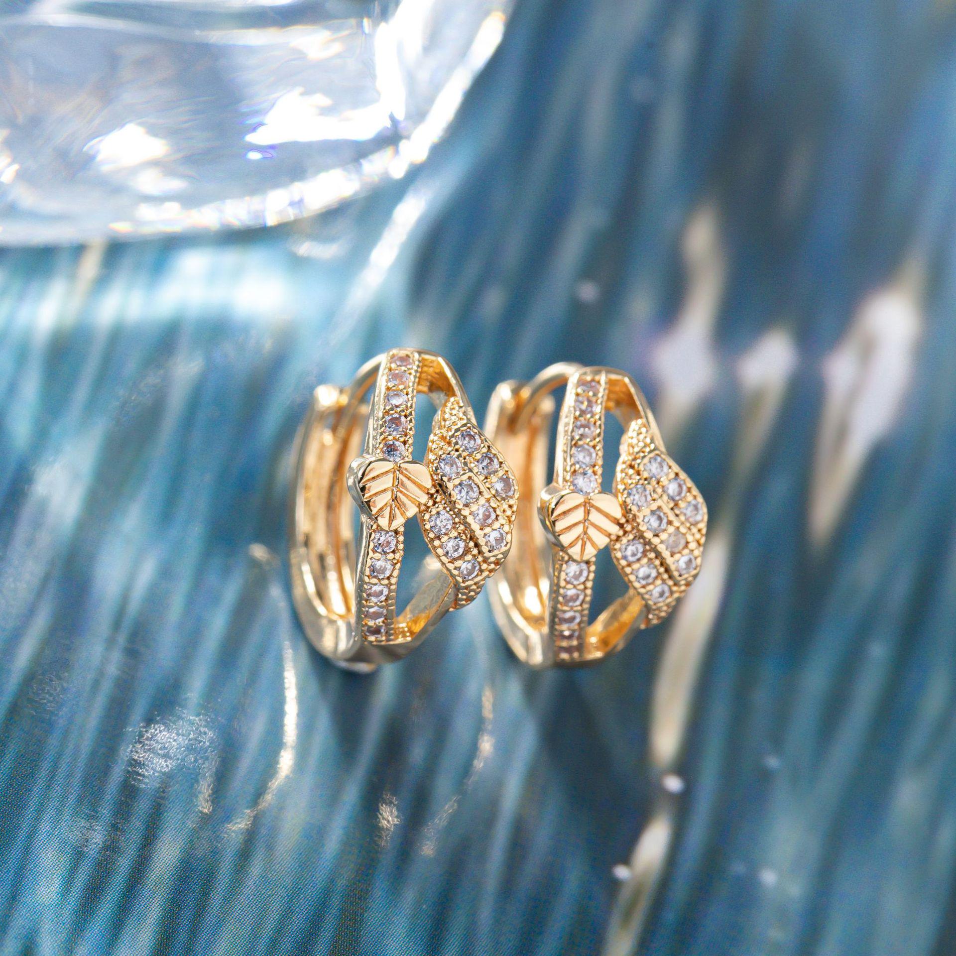 Gold-Plated Leaf Ear Cuff Earrings with Micro-Inlaid Zirconia Stones