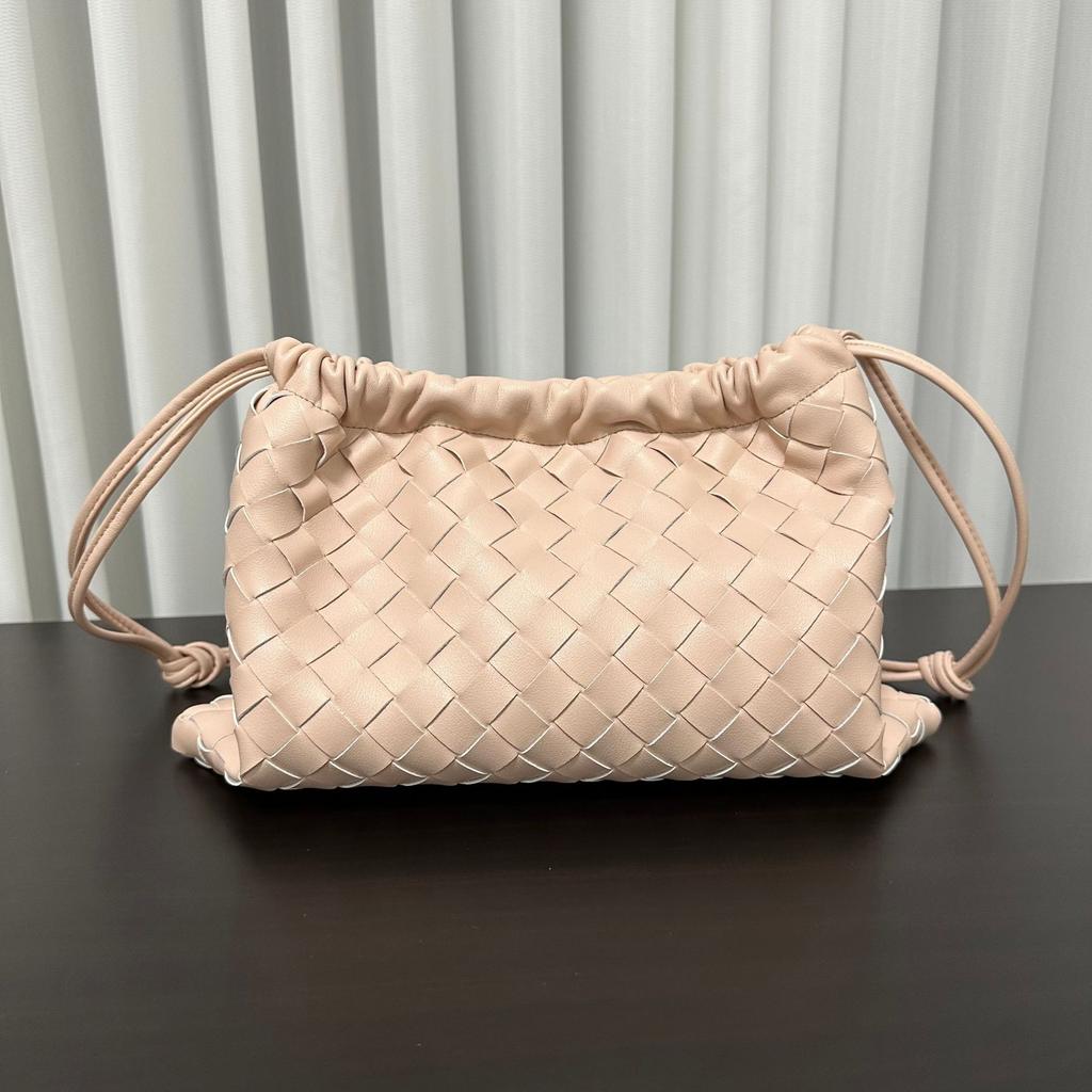 2024 New cowhide woven armpit bag large-capacity commuter bag versatile leather crossbody shoulder woven women's bag