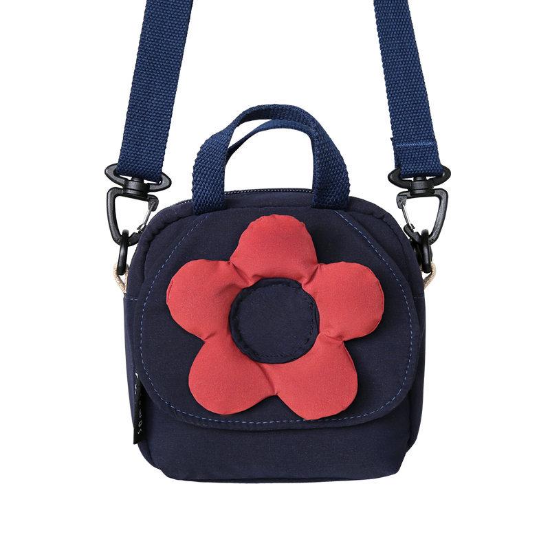 

Женская маленькая трехцветная холщовая сумка кроссбоди - Милый мультяшный дизайн с нашивкой