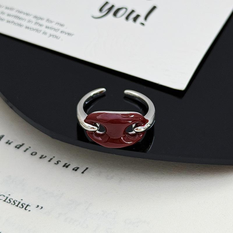 

Guochao Style Light Luxury Niche Pig Nose Chain Red Enamel Open Ring Personalized Stacked Ring Woman Adjustable opening