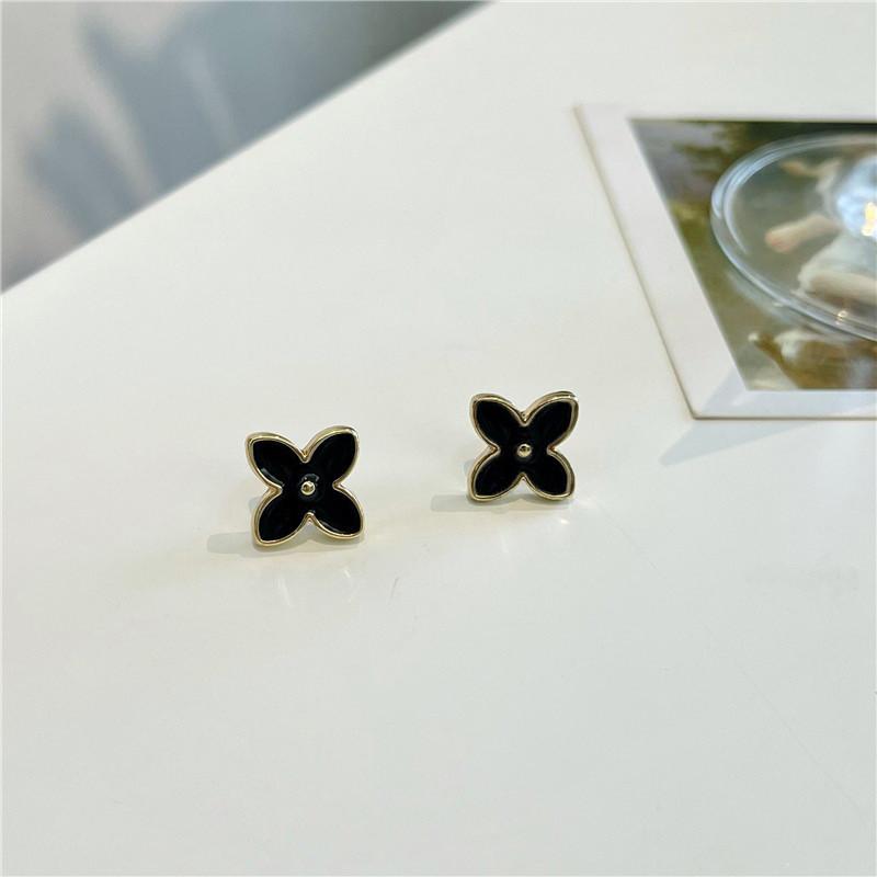 Arknights Mizuki Cos Game Four Leaf Clover Ear Earrings Animation Peripheral