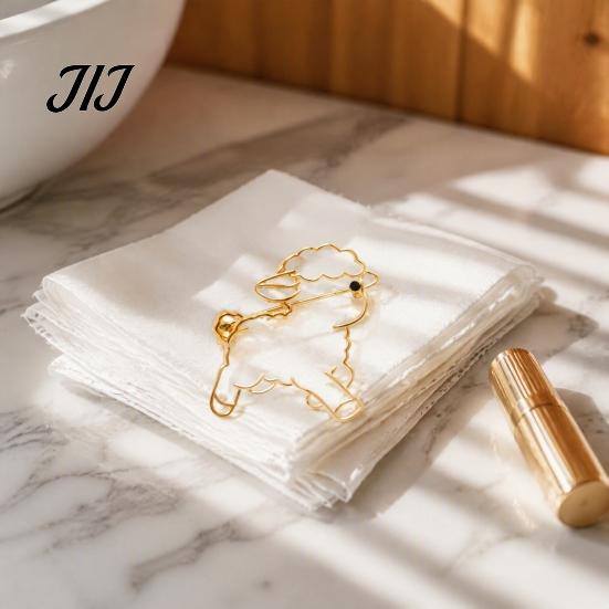 Decorative Clothing Accessory Hollow Sheep Brooch Lapel Pin, Golden Plated Alloy Animal Badge Pin for Daily Wear Party Cardigan