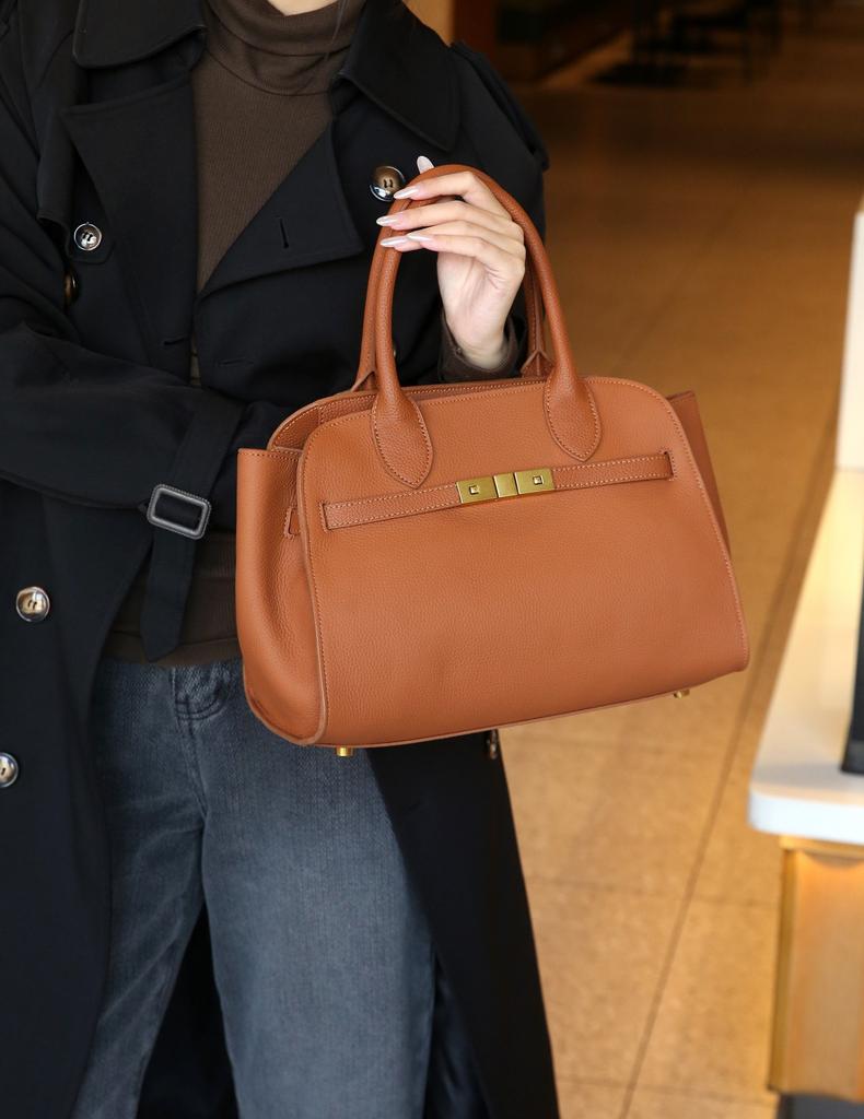 Genuine Leather Women's Bags, New Fashion Shell Bags, First-layer Cowhide Large-capacity Commuting Versatile Shoulder Handbags