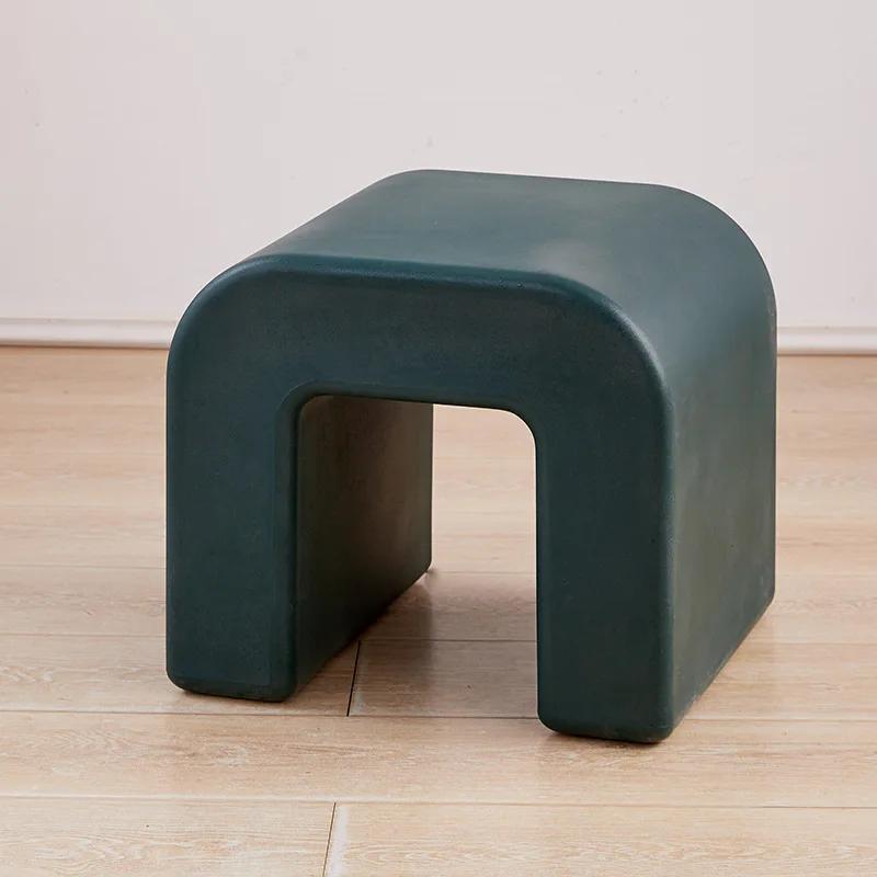 Moderne minimalistische kleine Hocker aus Kunststoff, Stühle, Couchtische, Beistelltische, Schuhhocker, Wohnzimmer, Balkon, Schlafzimmer, niedrige Hocker