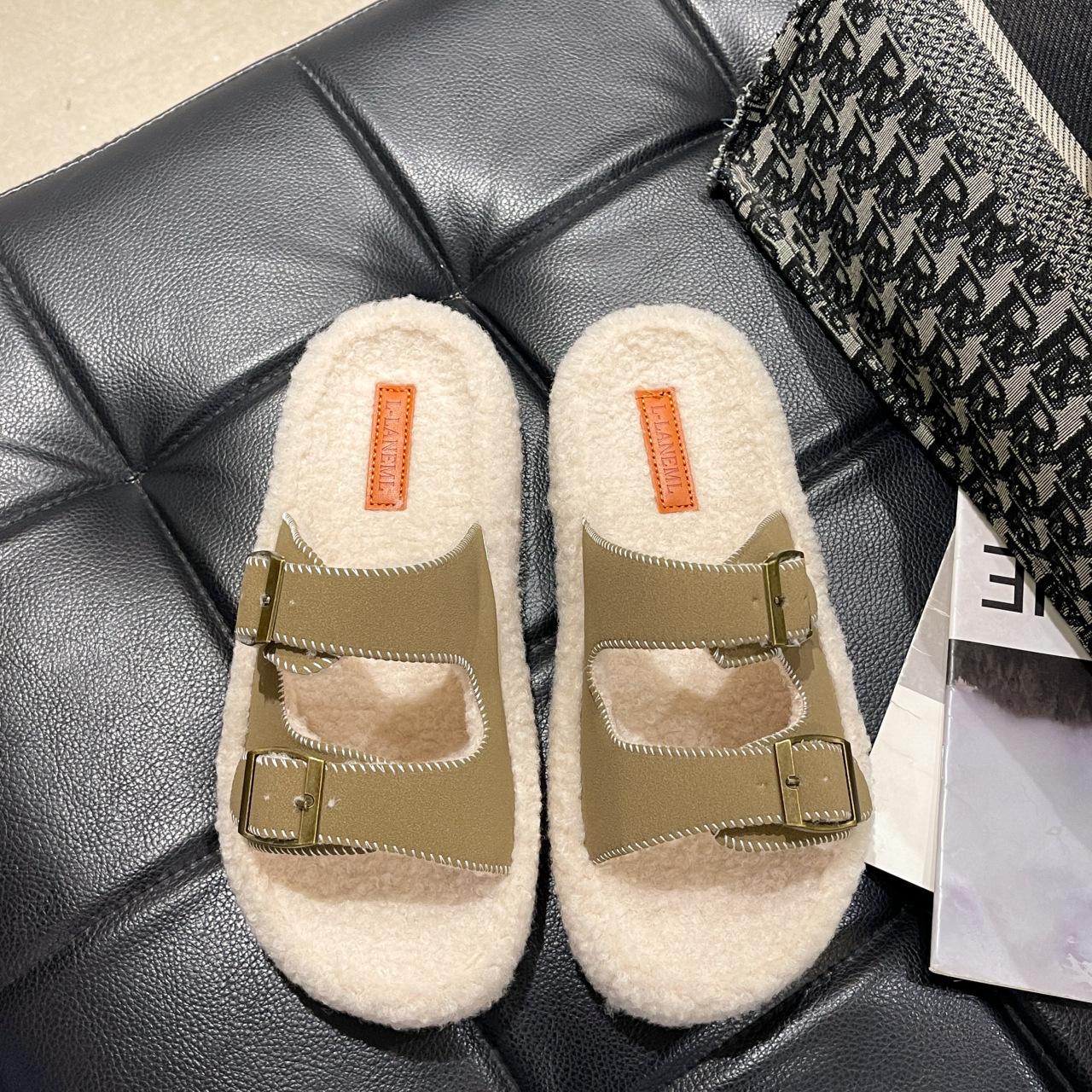 

2025 autumn new belt buckle thick bottom fluffy slippers women wear warm Korean version one word lazy cotton slippers tide 35