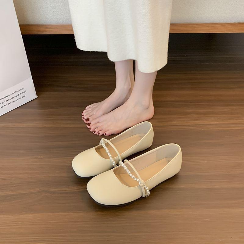 Late evening wind flat-soled soft-soled women's Doudou shoes spring new fashion shallow mouth with skirt gentle single shoes women