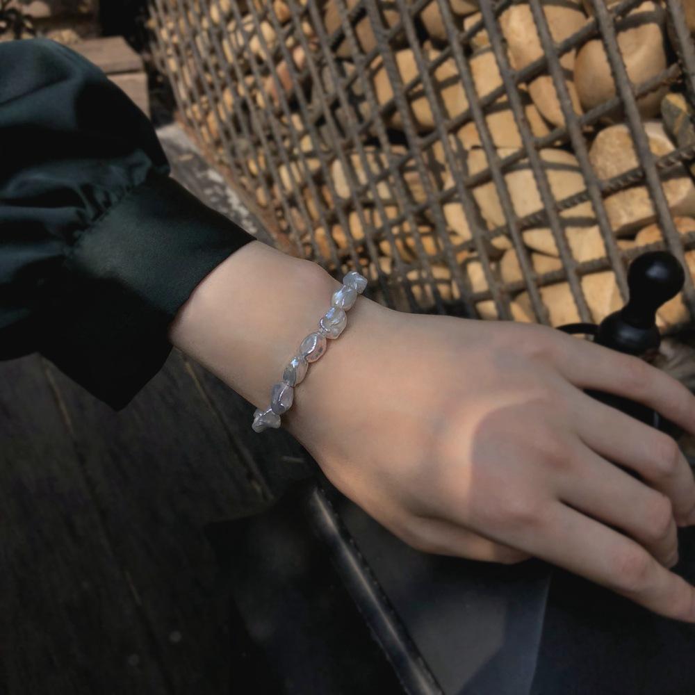 

Холодный серый поляризованный свет * Натуральный барочный жемчуг 14K Браслет Браслет Браслет Ins Маленький дизайн Браслет Браслет Инкрустация из сплава