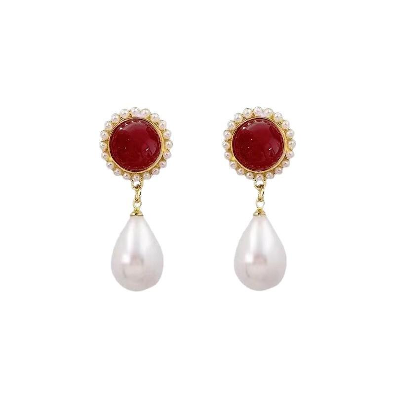 Retro Hong Kong Style Red Oval Pearl Earrings Women's High-end Temperament Stud Earrings Baroque Earrings