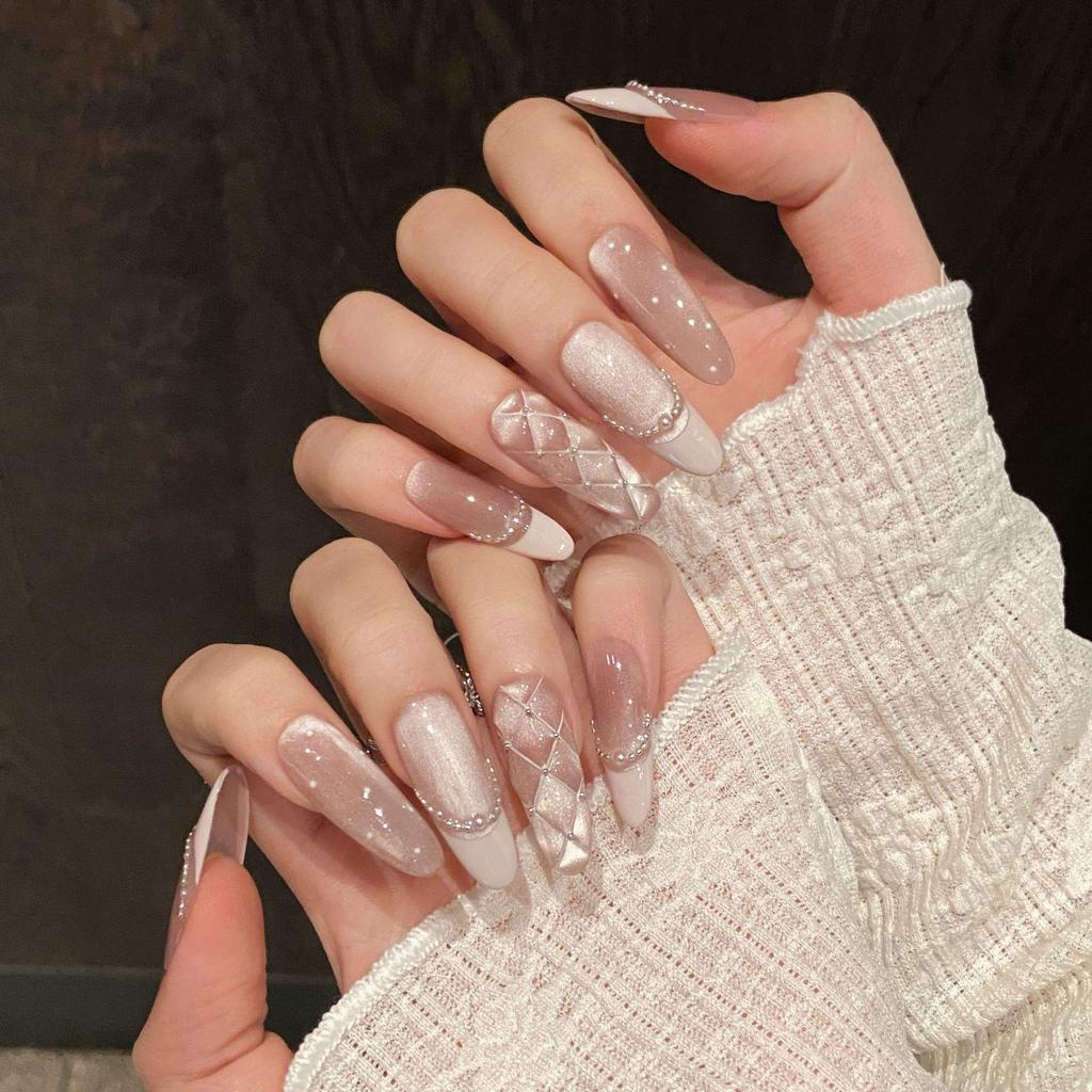 Premium Handmade French Cat Eye Medium Nail Tips: High-Quality Finish, Versatile & Ready-to-Wear.