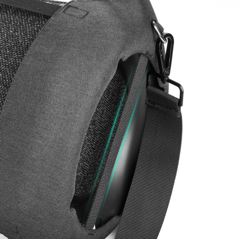 Stylowy i poręczny pokrowiec na głośnik SRS-XG500. Ochronne etui do przechowywania. Utrzymuj głośnik bezpiecznym w każdym miejscu.