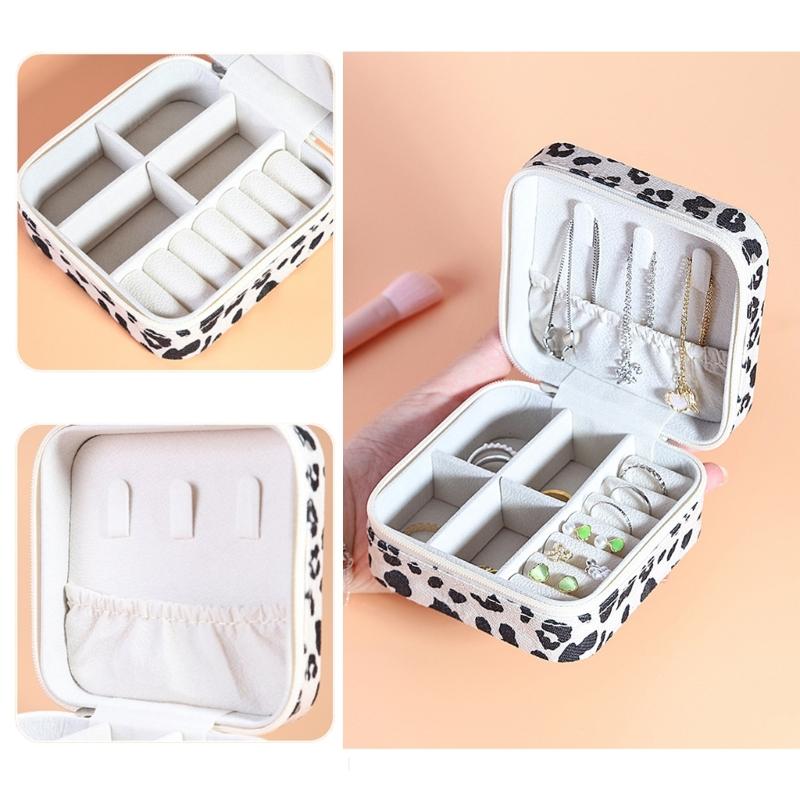 Portable Leopard Print Jewelry Pouch Trendy Leopard Print Jewelry Carriers Soft Storage Case for Business and Leisure
