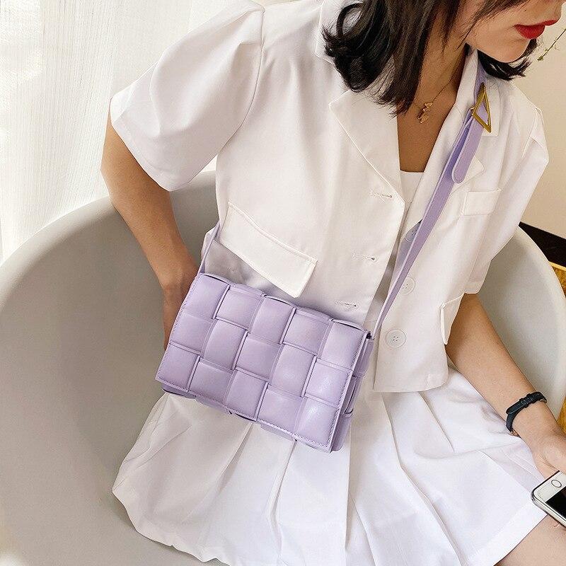 Módna malá dizajnová taška pre ženy 2020 Nová kórejská módna tkaná malá štvorcová crossbody taška sieťovaná červená taška cez rameno