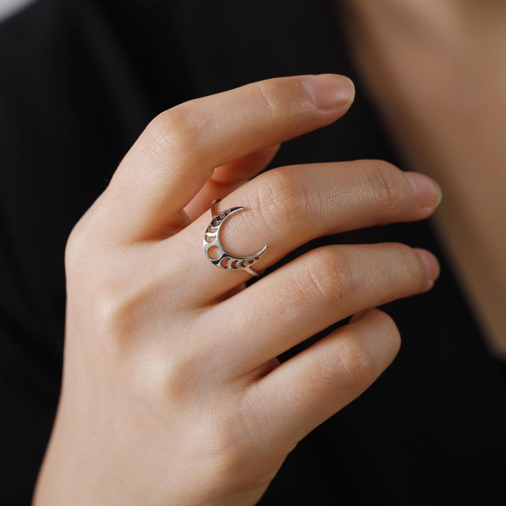 LIKGREAT Crescent Moon Ring for Women Men Geometric Lunar Moon Phase Witch Stainless Steel Lucky Amulet Minimalist Jewelry Gift
