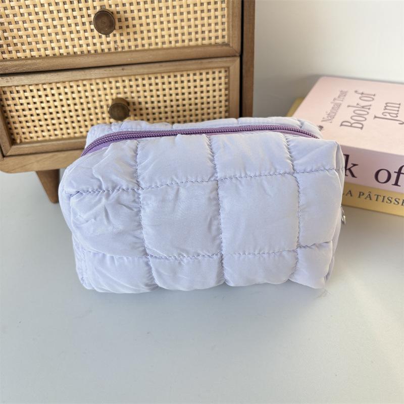 New Quilted Makeup Bag for Women Cosmetics Organizer Portable Travel Skincare Toiletry Bag Student Stationery Pouch Pencil Case