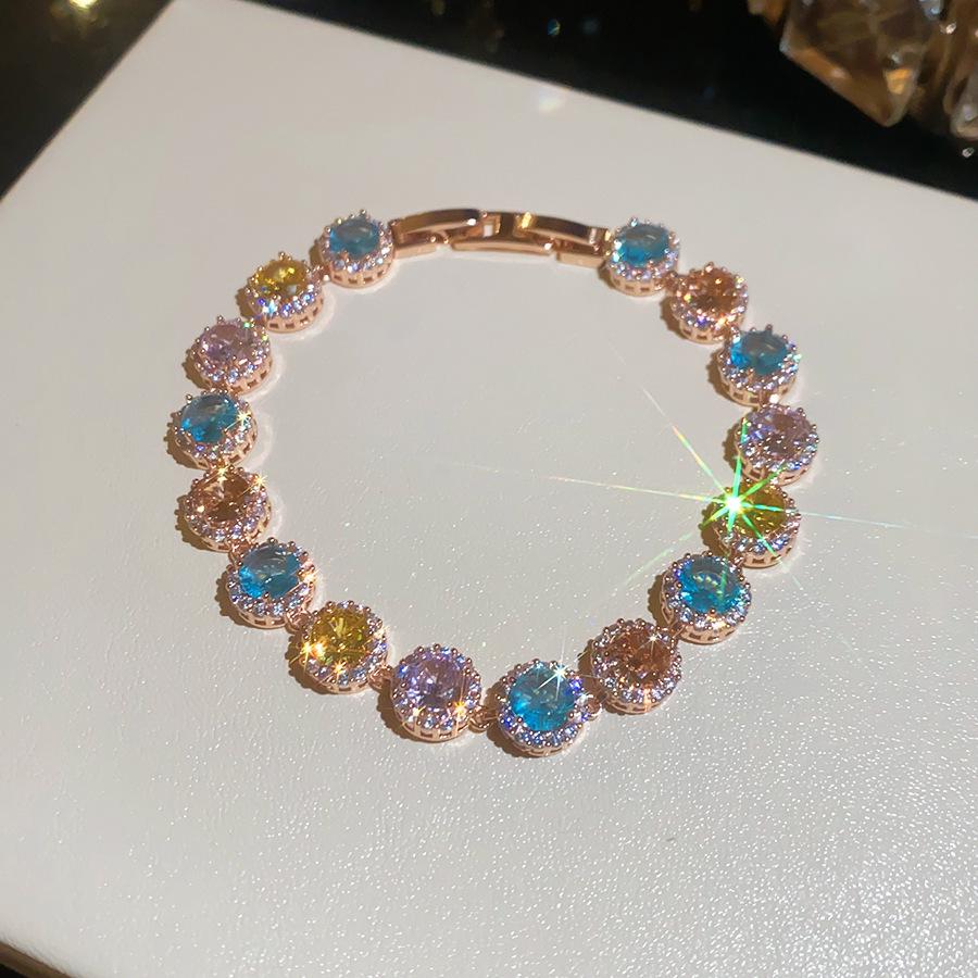Bracciale Quadrifoglio Zircone Cuore - Gioiello Elegante e Versatile per Donna