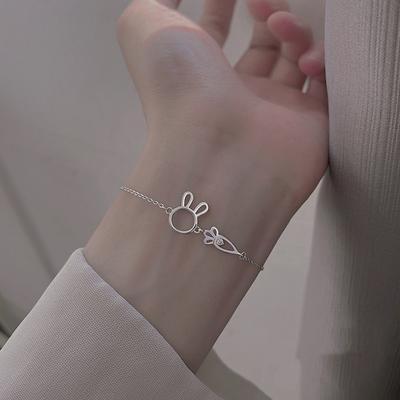 Neues Armband aus Sterlingsilber S925 mit Diamanten, kleines Kaninchen-Karotten-Bestie-Armband, süßes Armband mit hohlem Herzdesign für Mädchen