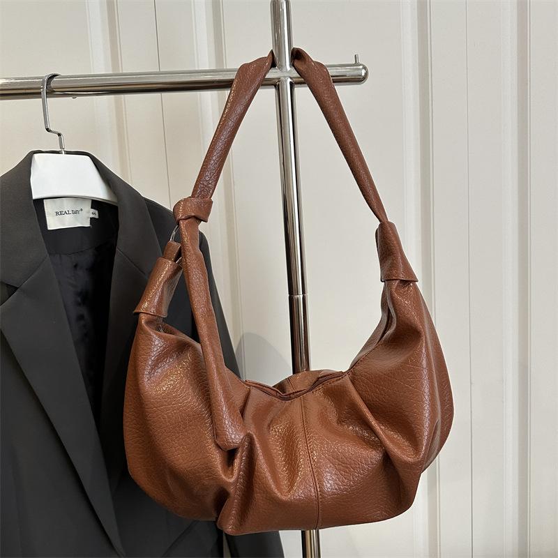 Shoulder bag Textured soft leather pleated cloud casual shoulder bag Large capacity simple versatile commuter bag