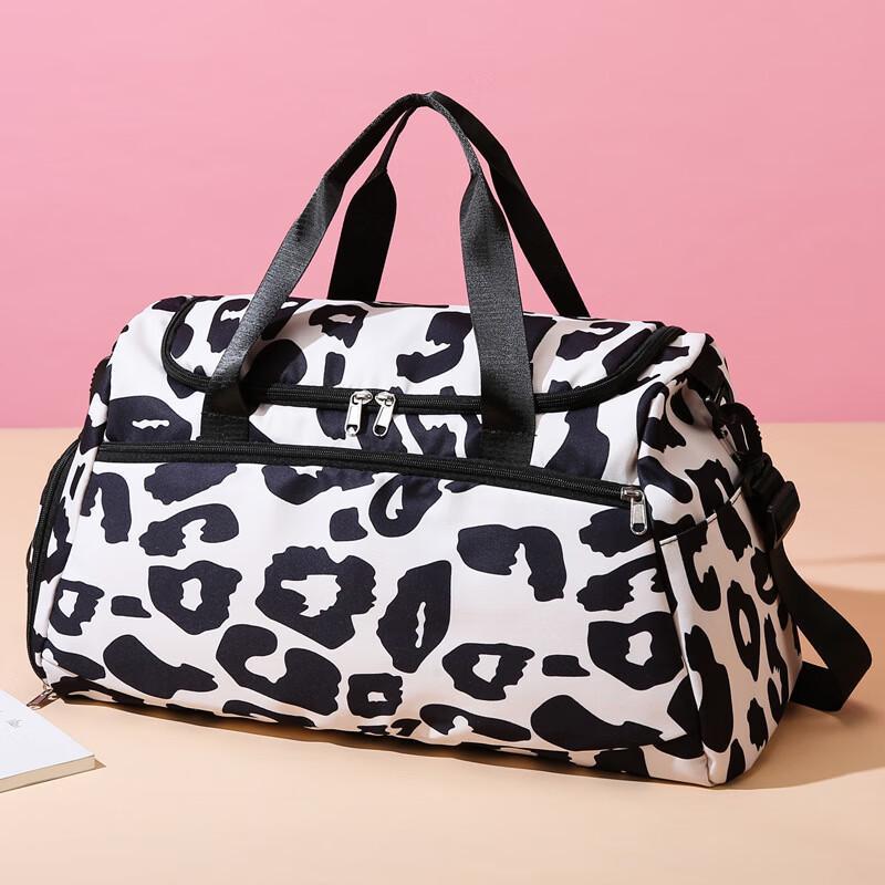 OLOMM Cow Print Sports Travel Shoulder Bag Set