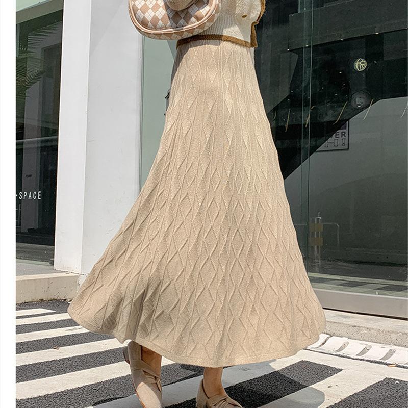 Women's Autumn and Winter Mid-length Wave Diamond Knit Half-body Skirt