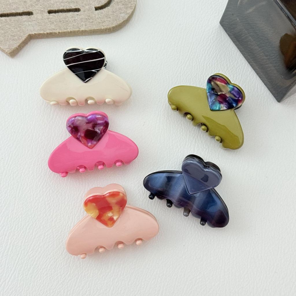 Elegant Korean Style Retro Heart Acetate Claw Clip for Hair
