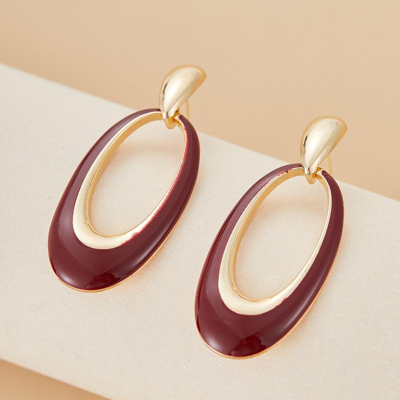 Vintag European and American Style Oval Hollow Pendant Earrings for Women Exaggerated French Charm Jewelry Gift