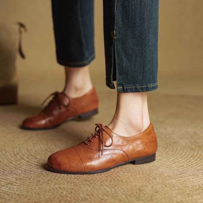 

Новая женская модная одинарная обувь, нескользящая мягкая подошва, большой размер, на шнуровке, из овчины, женская обувь, круглый носок, на четыре сезона, низкий каблук, маленькие кожаные туфли 40