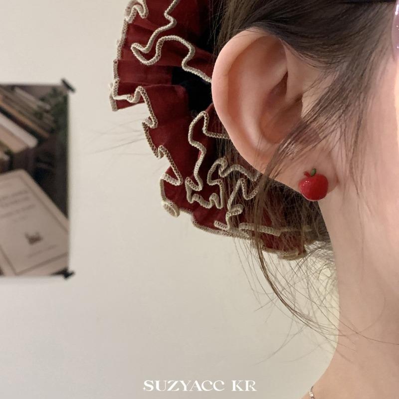 Cartoon drop glaze apple combination stud earrings, new personalized niche high-end earrings, earrings.