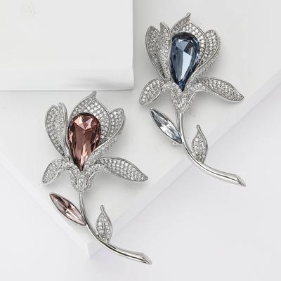 Broche Lys en Zircon Cuivre Micro-Incrusté de Luxe Léger Mode Tempérament Vêtements pour Femmes Broche Bijou Épingle