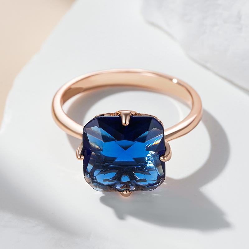 Quadratische blaue große Zirkonia-Ringe für Frauen, goldener Hoop, schlichter geometrischer Schmuck, Party, Alltagsaccessoires