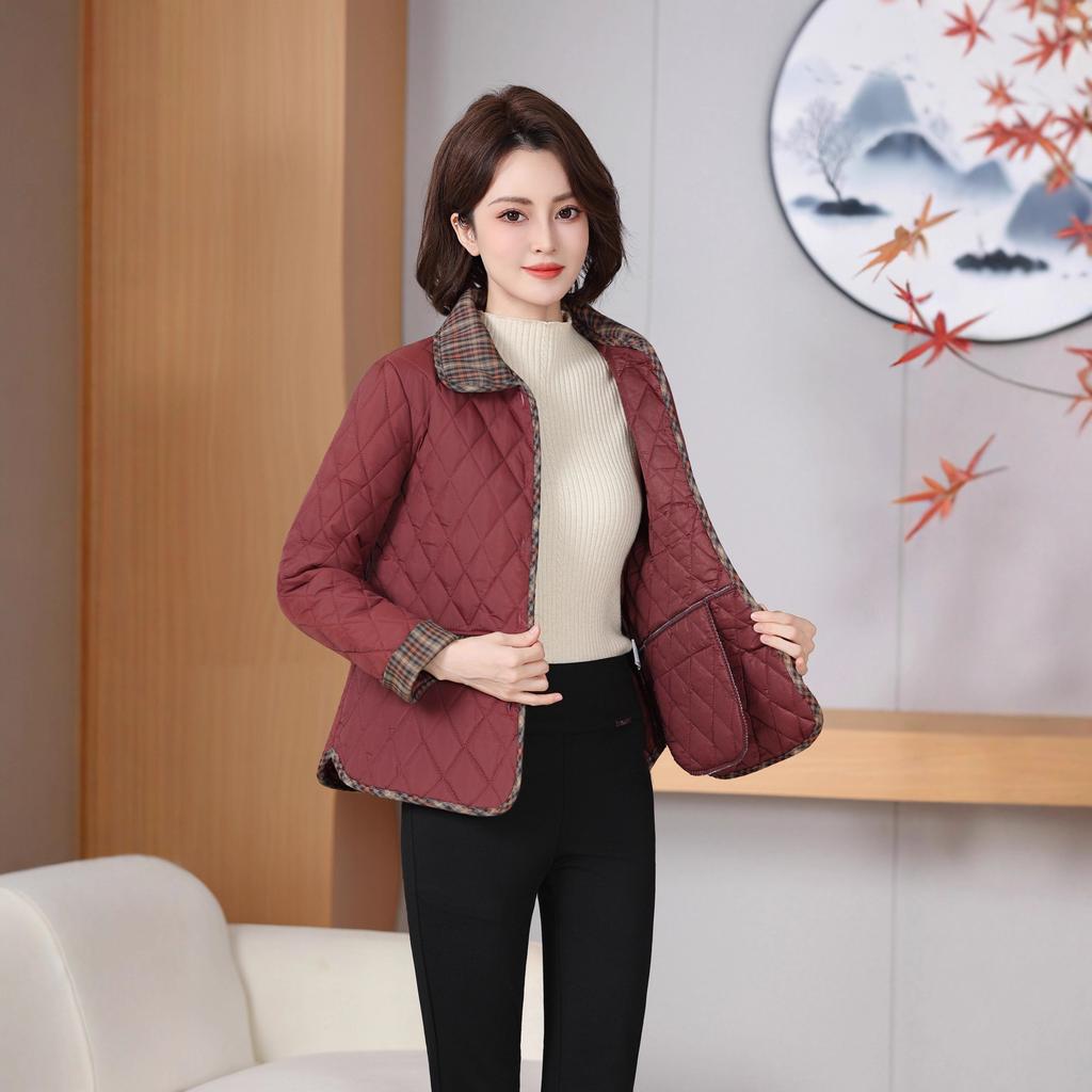 Middle-aged and Elderly Lightweight Fashion Jacket; Mom's Coat Autumn and Winter Short Casual padded Jacket