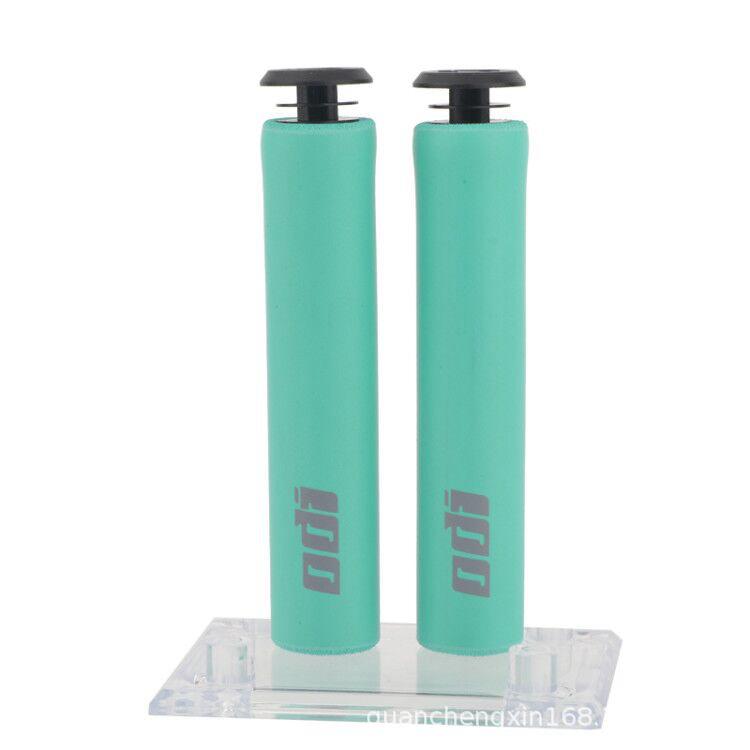 USA Silicone Grips: Ultra-light Shock Absorbing, Dirt-resistant Bike Handlebar Grips for Mountain and Road Bikes