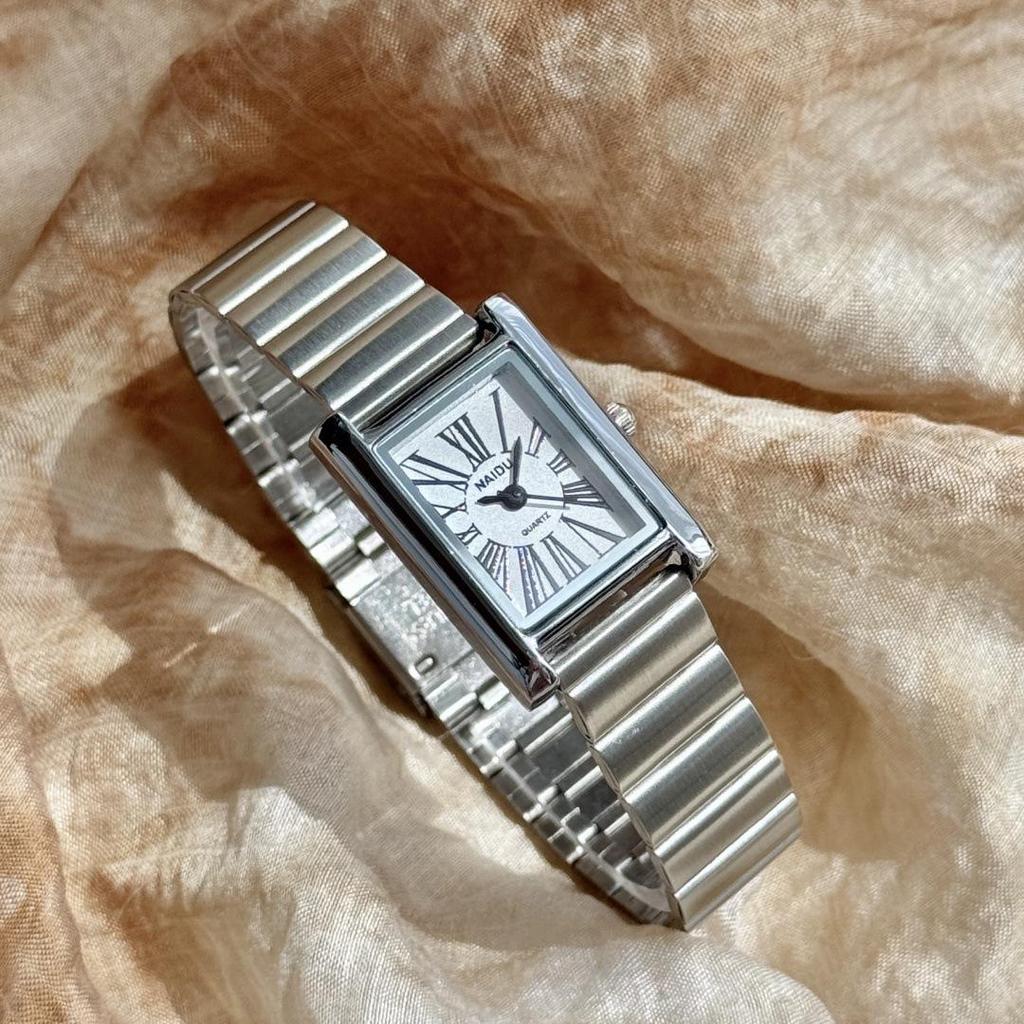 Women's Luxury Quartz Watch with Roman Numerals, Square Face, Bamboo-Style Steel Band, Niche Design.