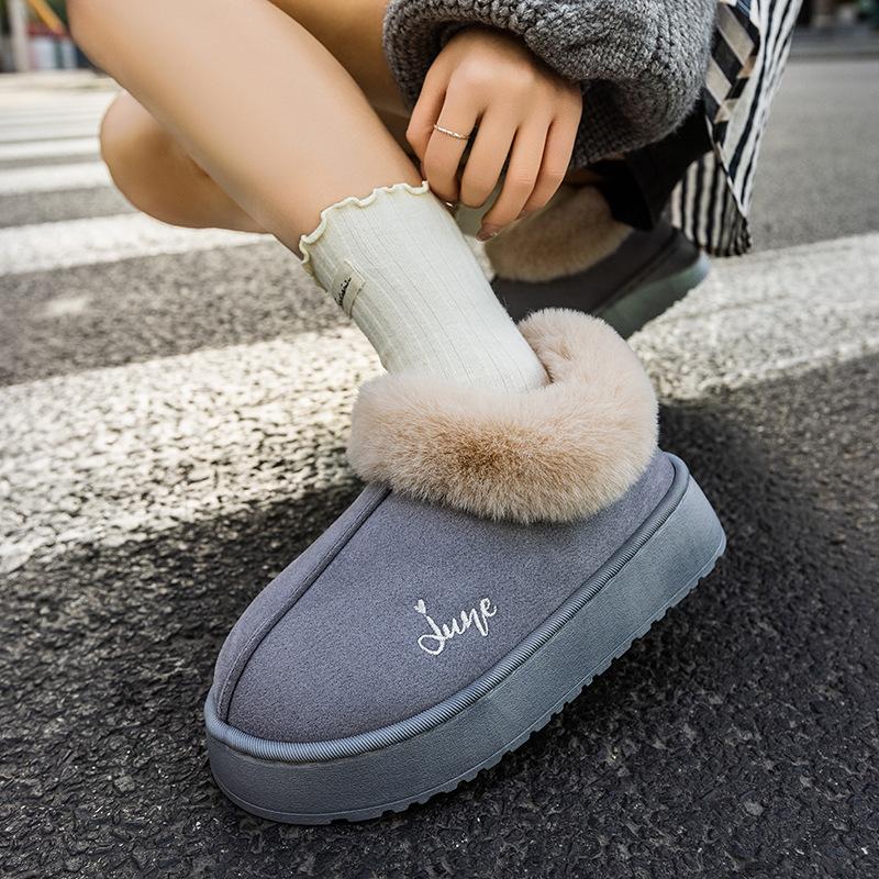 Medium top piled thickened cotton shoes, winter indoor shoe bags and home warm plush cotton slippers