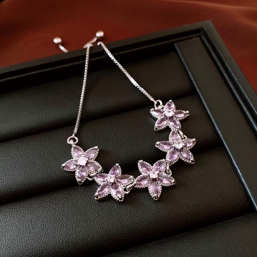 

Браслет-подвеска с регулируемым размером, с цветком из циркона, в стиле легкой роскоши, средневековый, винтажный, ретро, универсальное украшение для работы и повседневной носки